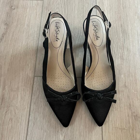 LifeStride Womens Social Scene Almond Toe Ankle Strap Slingback Heels - Picture 2 of 9